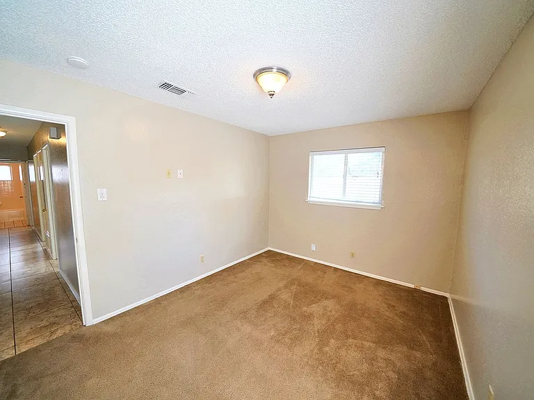 225 Linda Ct — Photo 19