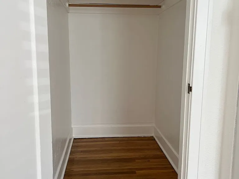 5318 NE Wistaria Dr — Photo 9