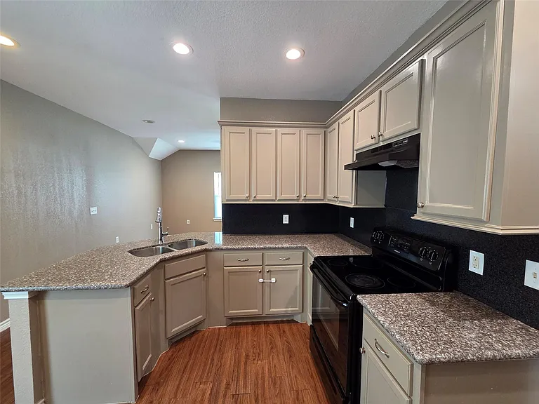 438 Spence Ln — Photo 12