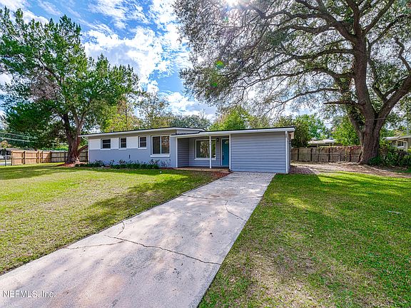 3rd image of 2106 THIERVY Drive