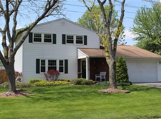 7743 Whiffletree Ln, Liverpool, NY