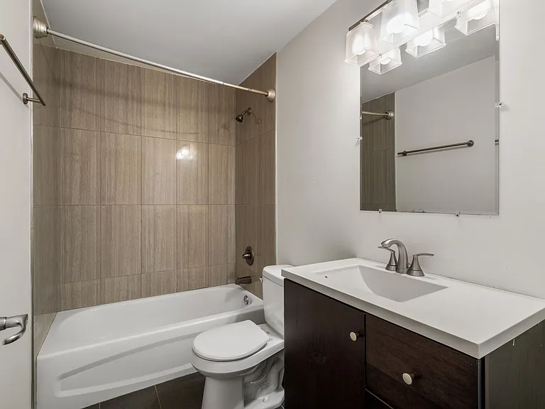 802 N 16th St #1 — Photo 18