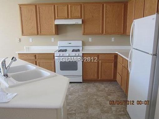 4th image of 6275 Rock Dove Ave #0