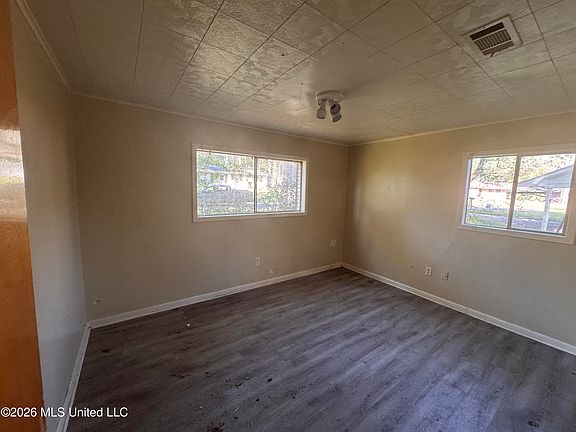 4th image of 1169 Marble St