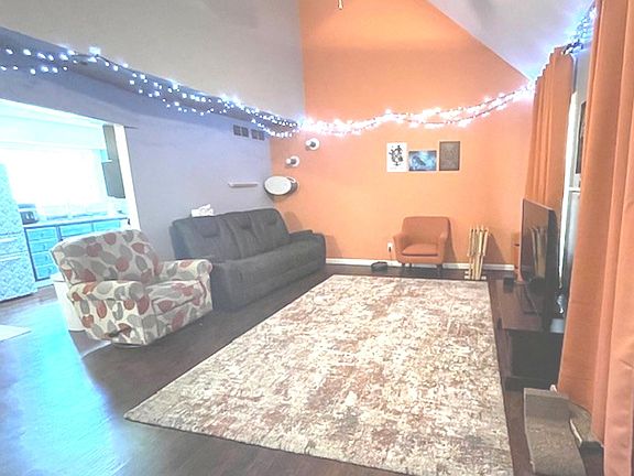 5th image of 1917 Carriage Ln