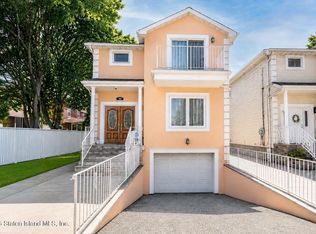 10 Andrease St, Staten Island, NY 10305