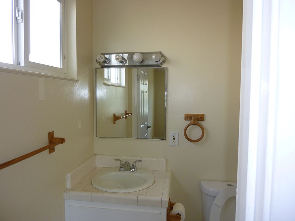 2nd image of 1594 Colusa Pl