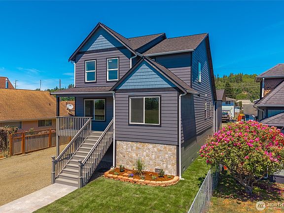 2nd image of 2511 Bay Avenue