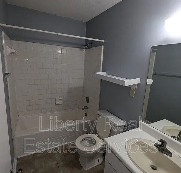 727 S Main St #86 — Photo 5
