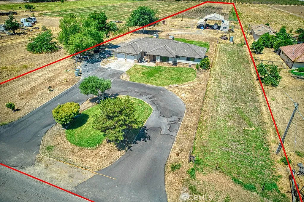 3377 N Bryan Ave photo 1