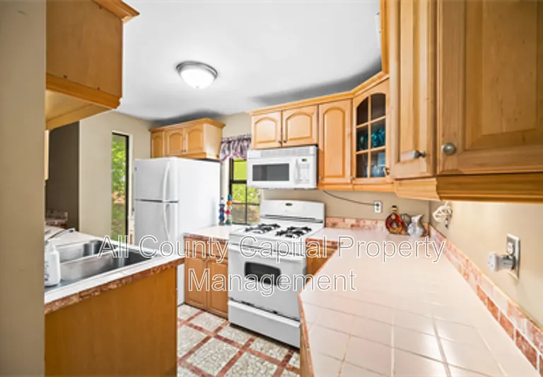 4812 Avenue G #B — Photo 8