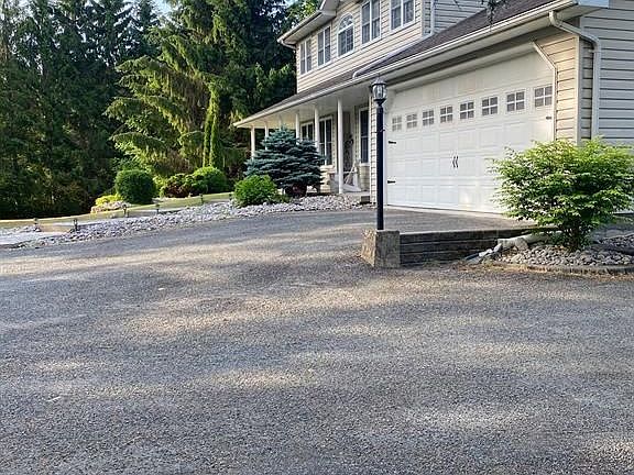 2nd image of 143 Taft Rd