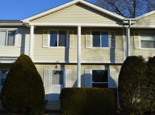 408 Wellington Ln, Bolingbrook, IL 60440