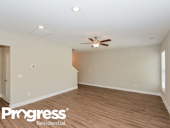 5th image of 2200 Miramar Cir