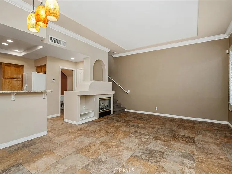 64 Mission Ct — Photo 14