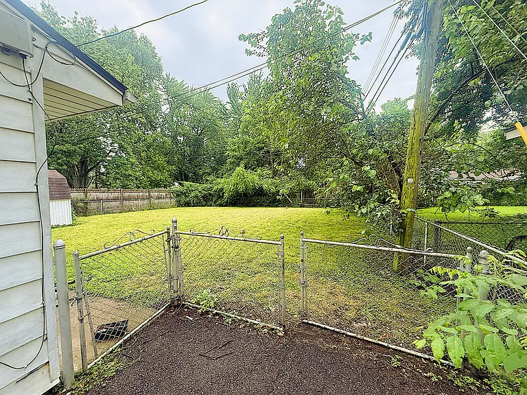 1688 Clyde Pl — Photo 31