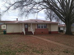 502 Oak Cir, Talladega, AL 35160