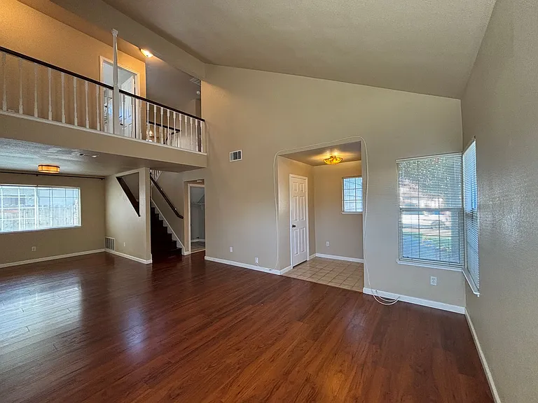107 Mills Rd — Photo 2