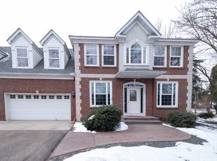 3290 N Shore Dr, Wayzata, MN 55391