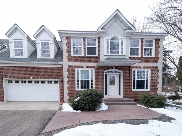 3290 N Shore Dr, Wayzata, MN 55391