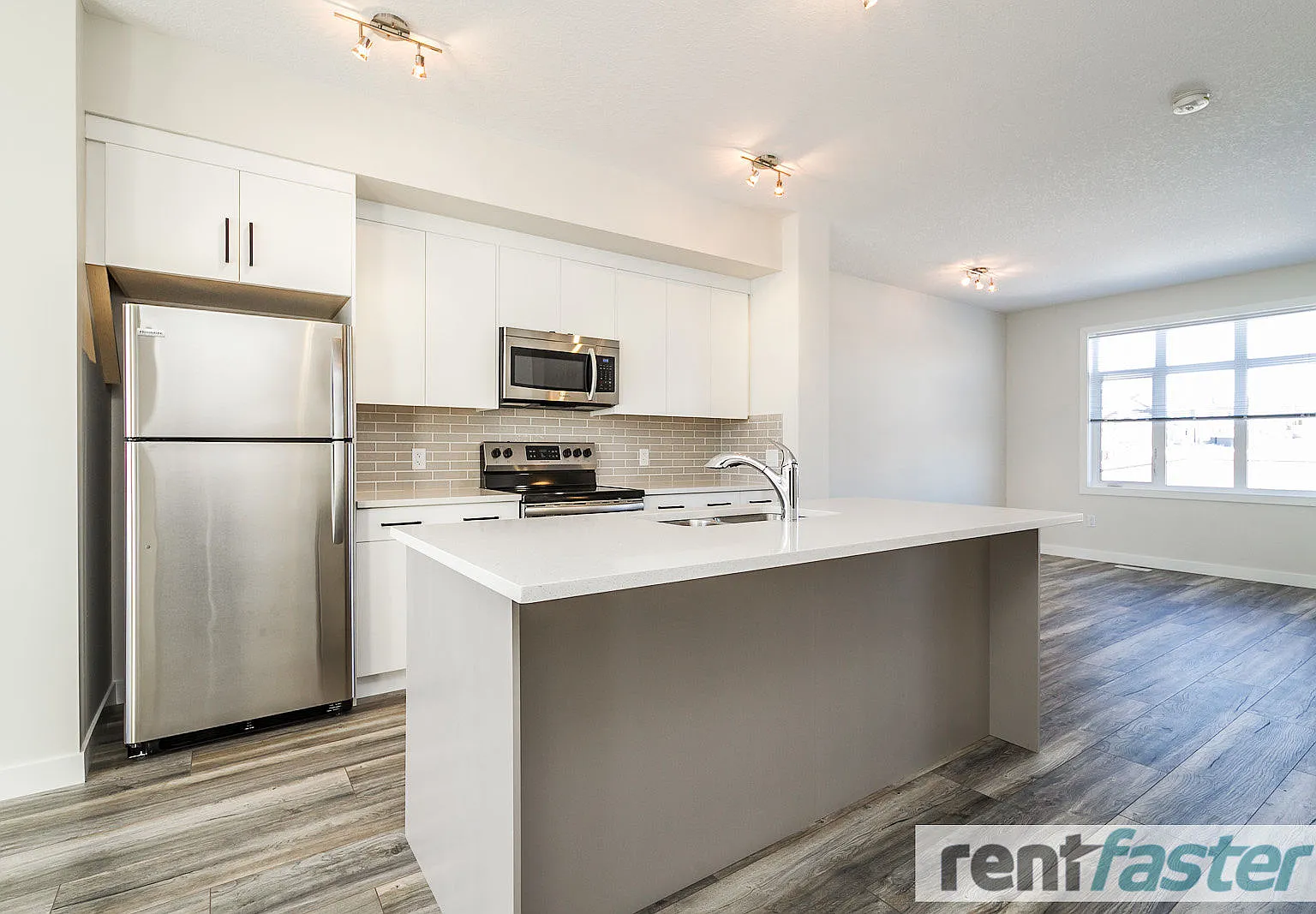 NEW Townhouse for Rent — Photo 1