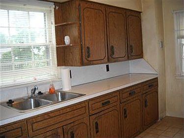 5th image of 2040 Phelps Ave