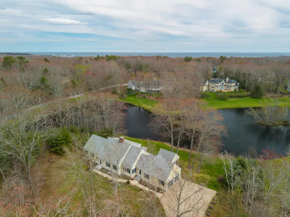 44 Oakwood Drive, Kennebunkport, ME 04046