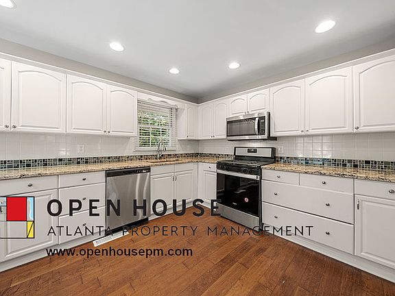 4th image of 101 Chantilly Ln