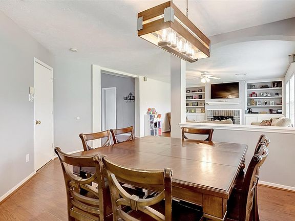 3rd image of 22639 Powell House Ln