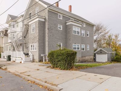 404 Bradford Ave, Fall River, MA, 02721