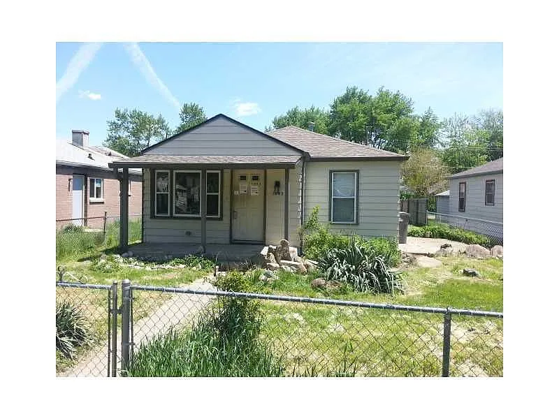 1843 N Centennial St photo 1