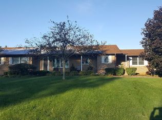 29410 S State Line Rd, Beecher, IL 60401