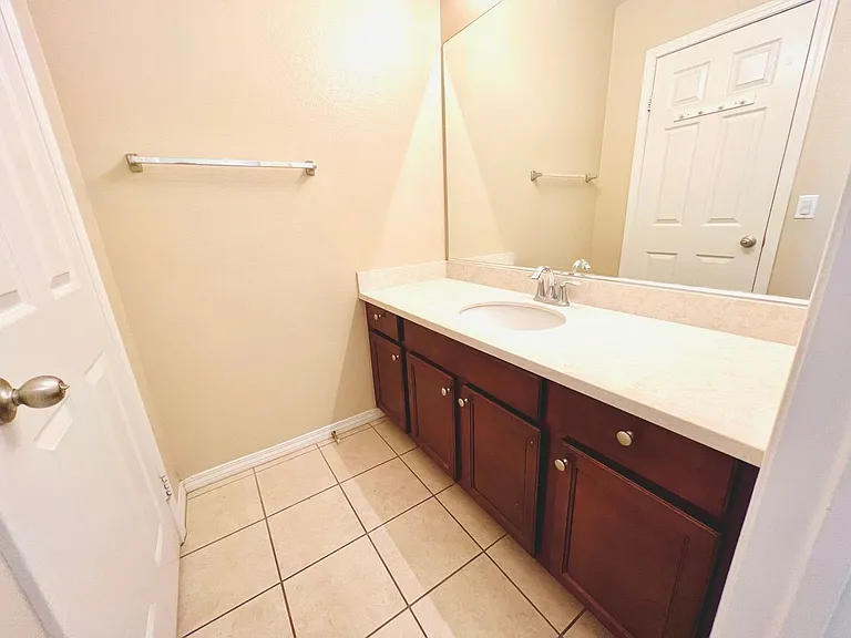 2758 Lavender St — Photo 19