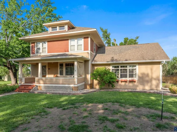 519 7th St, Hudson, SD 57034