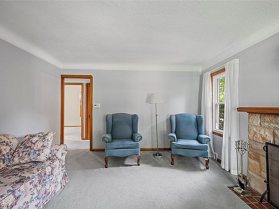 4th image of 4032 W 204th St