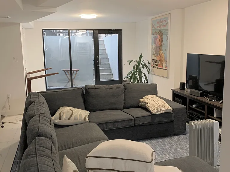 395 Stanhope St #GARDEN — Photo 11