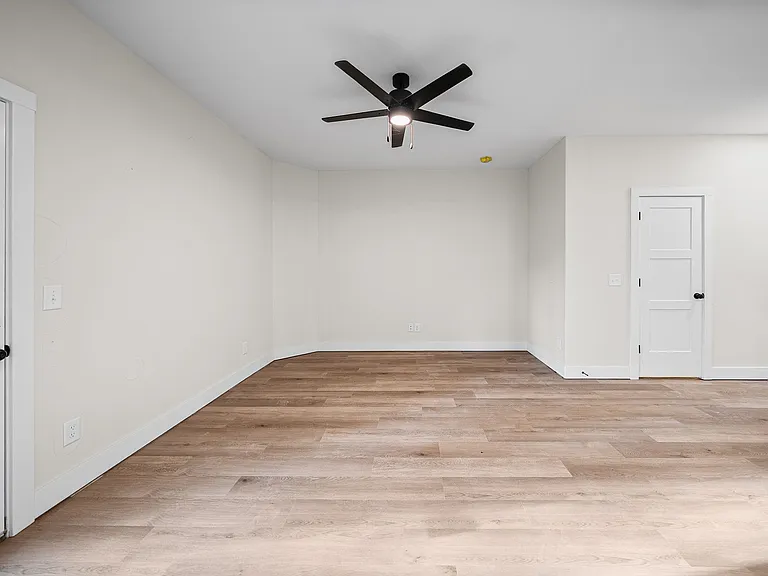 217 Cave St #1 — Photo 6