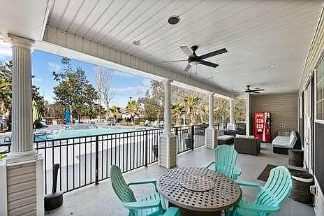 Water's Edge Apartments — Photo 8