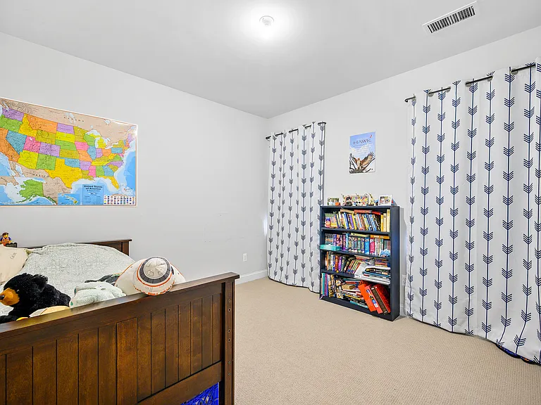 6063 Chester Way — Photo 15