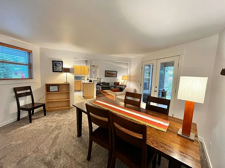 1574 NE Park View Dr #3 — Photo 8