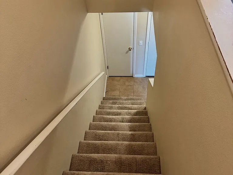 121 Brian Ct — Photo 15