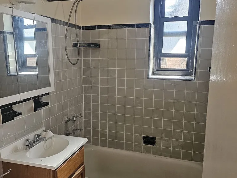 157 S Ocean Ave #B23 — Photo 3