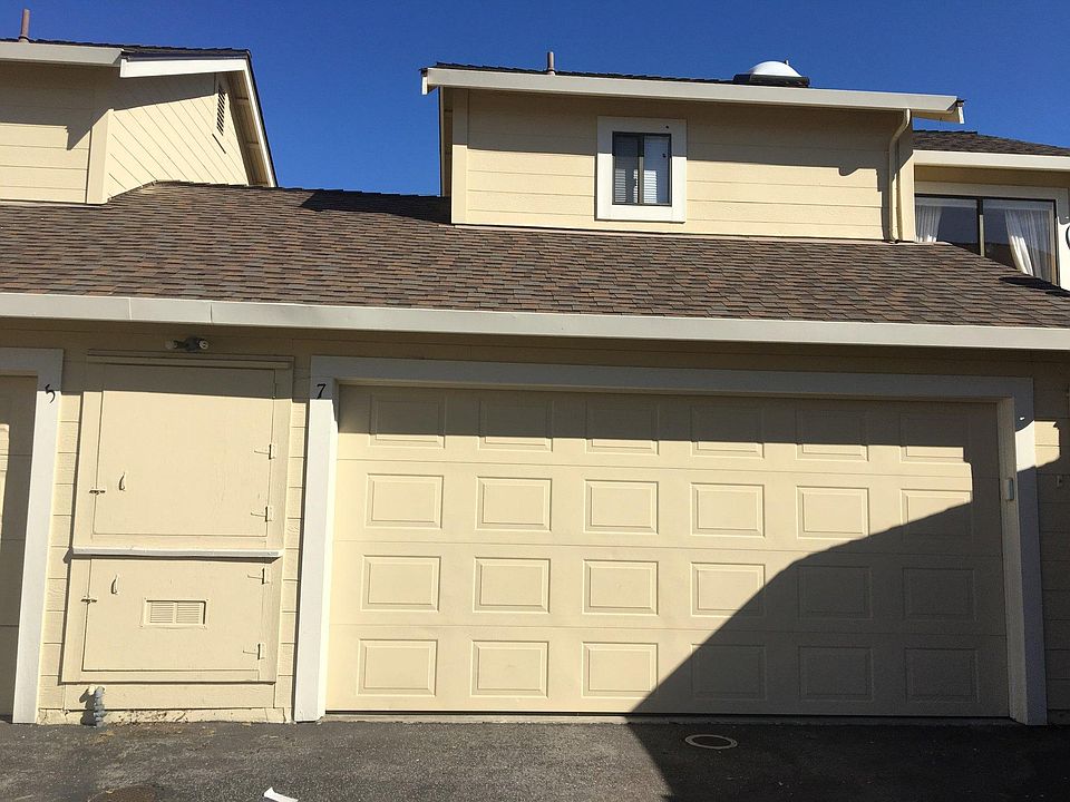 Entrance to the garage
