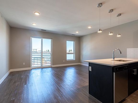 4th image of 2360 S University Blvd #507