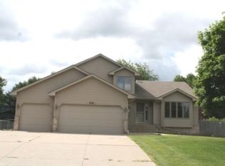 904 140th Ln NW, Andover, MN 55304