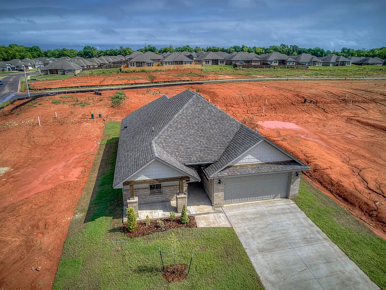 1103 Wisteria Way — Photo 18