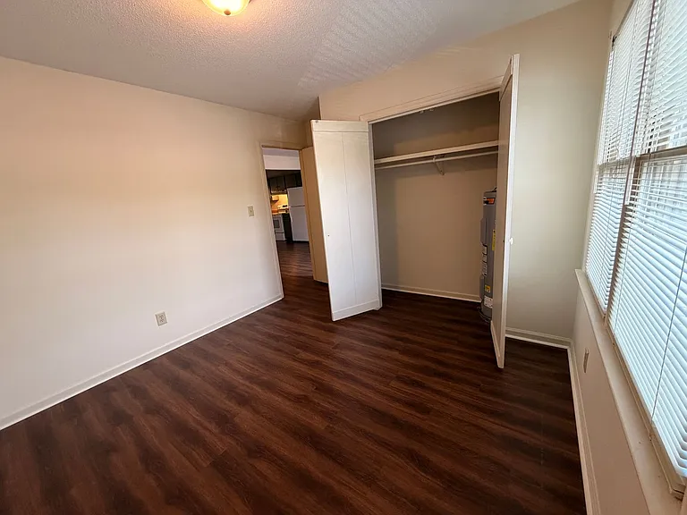 3020 Sherrill Ave #F — Photo 9