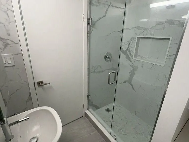 101 Kenwood Ave #2 — Photo 6