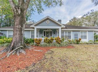 6704 Mid Pl, Temple Terrace, FL 33617