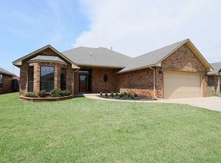 1421 Camber St, Yukon, OK 73099
